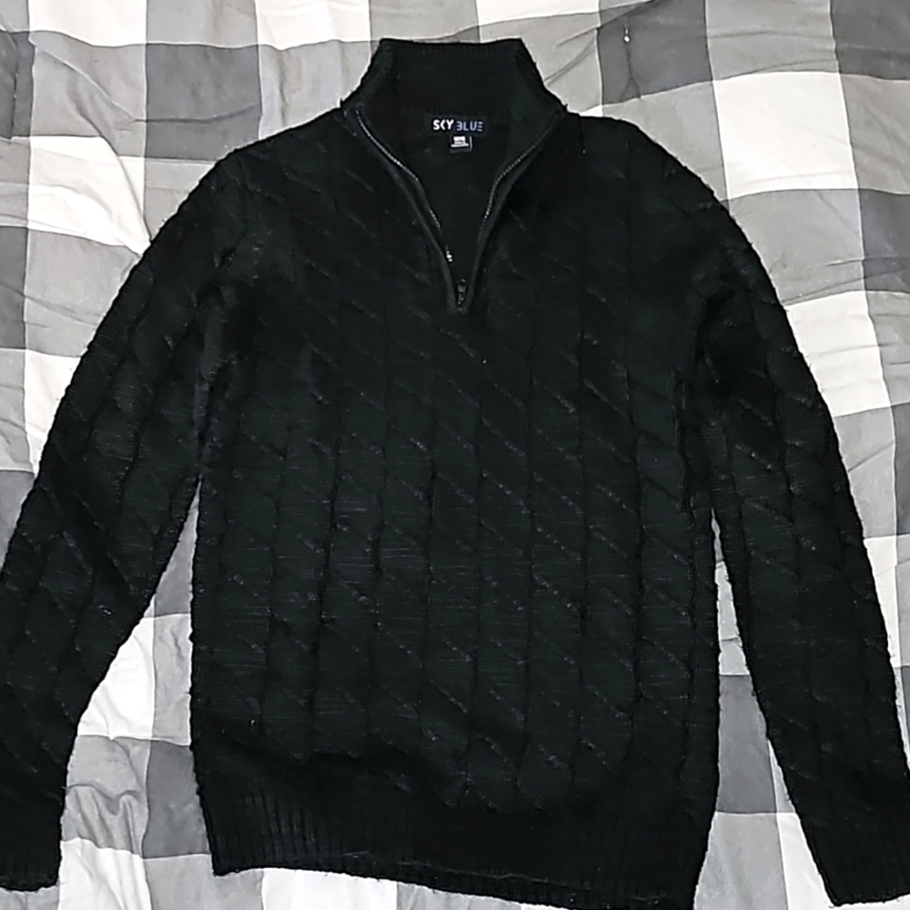 Sky Blue Mens Medium Sized zip up sweater. Great condition.
